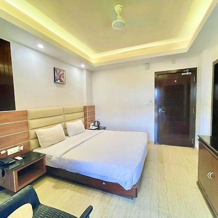 Puri Hotel G R P Puri, A Premier Beachfront Luxury Hotel Sea Beach And Temple Fully Air Conditioned Hotel With Lift-Wifi-Parking And Swimming-Pool, Breakfast Included, Best Hotel In Puri Bagian luar foto