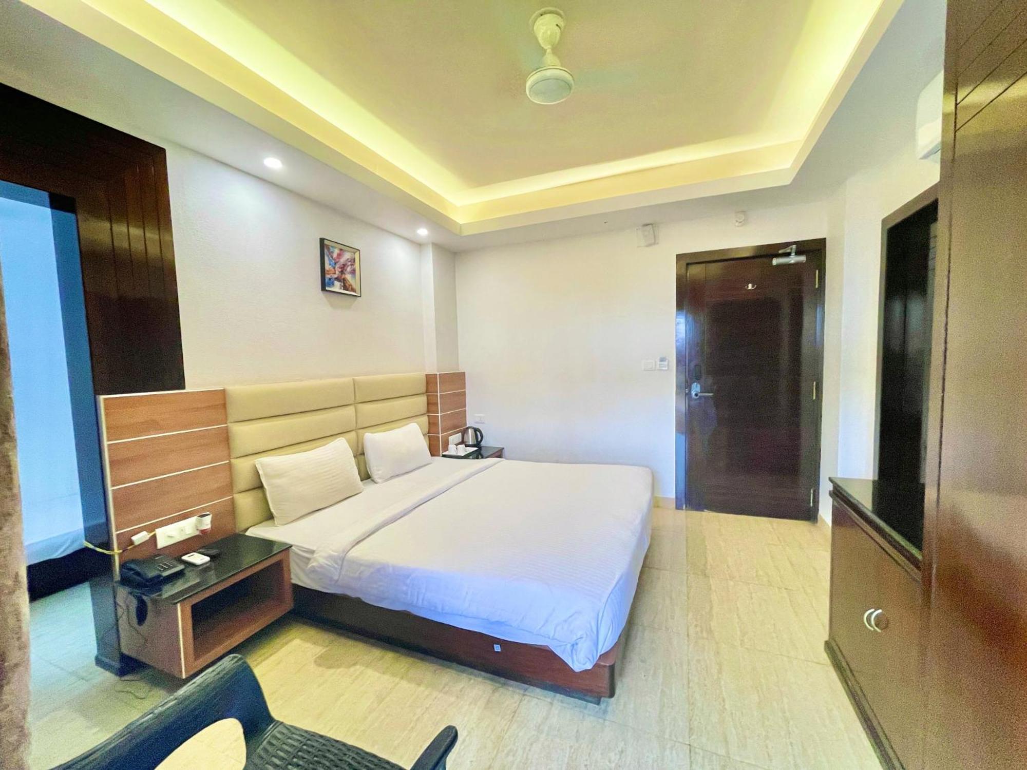 Puri Hotel G R P Puri, A Premier Beachfront Luxury Hotel Sea Beach And Temple Fully Air Conditioned Hotel With Lift-Wifi-Parking And Swimming-Pool, Breakfast Included, Best Hotel In Puri Bagian luar foto